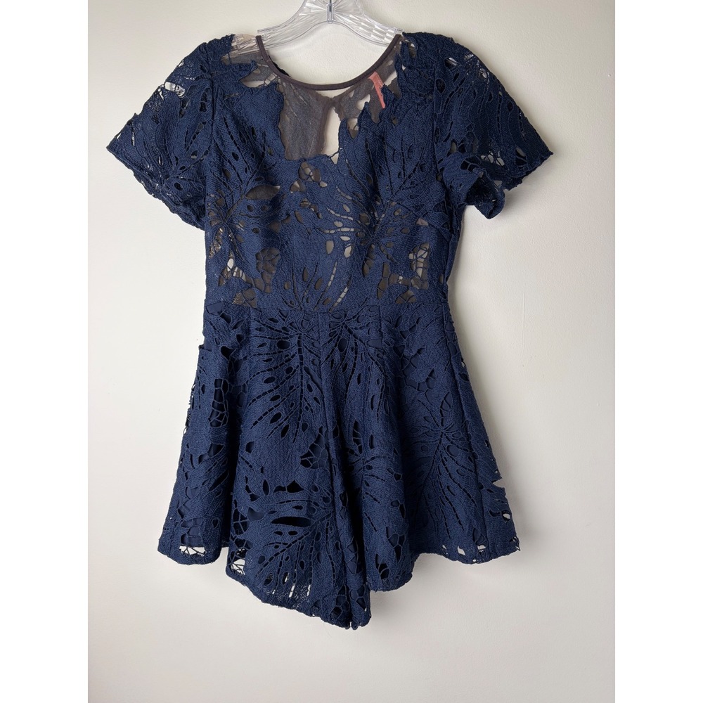 Blossom Navy Floral Leaf guipure-style Lace sheer Mesh Keyhole bk Romper Size 8
